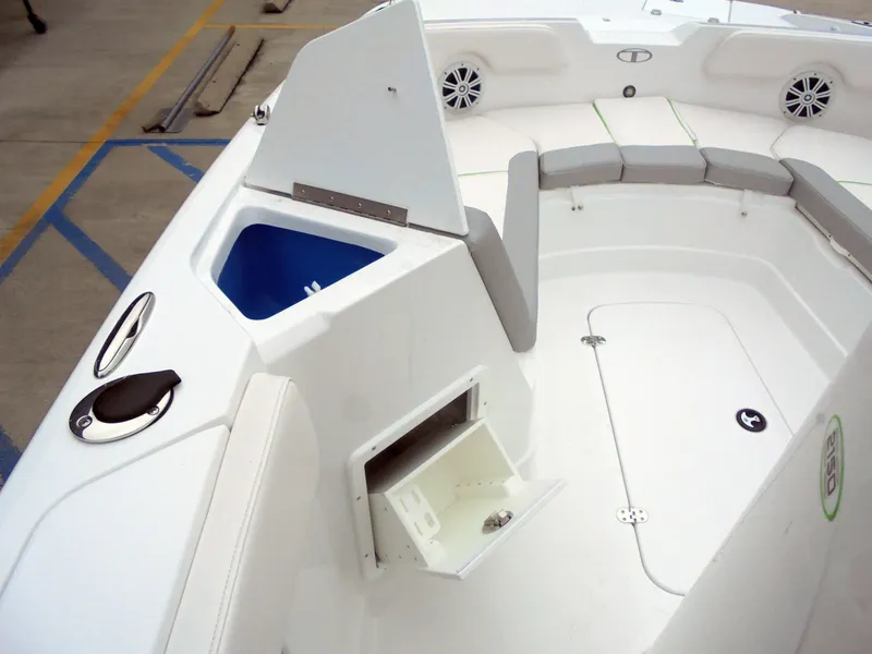 Slide: The Image of 2024 Tahoe 2150 CC - 29