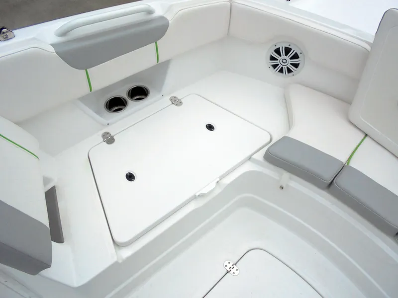 Slide: The Image of 2024 Tahoe 2150 CC - 36