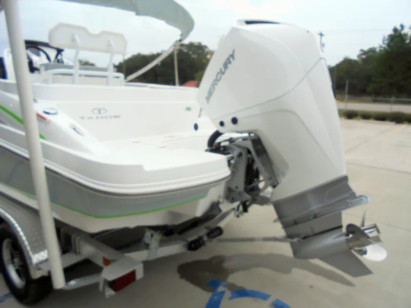 Slide: The Image of 2024 Tahoe 2150 CC - 9