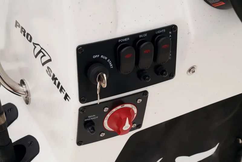 Slide: The Image of Mako Pro Skiff 17 CC - 13