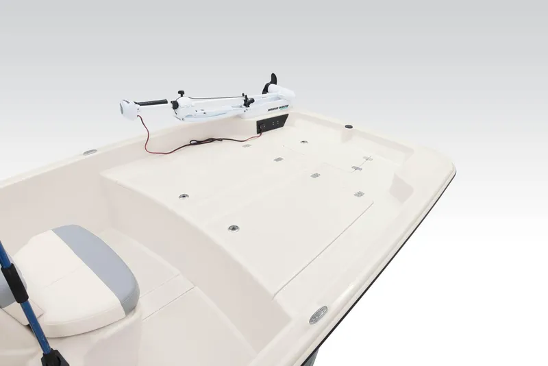 Slide: The Image of Mako Pro Skiff 17 CC - 4