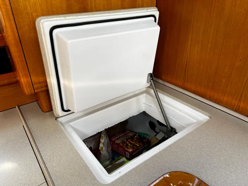 Slide: The Image of Jeanneau Sun Odyssey 52.2 2000 - 59