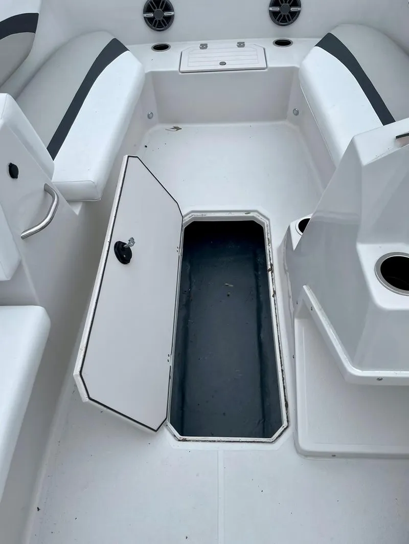 Slide: The Image of Starcraft SVX 171 2024 - 10