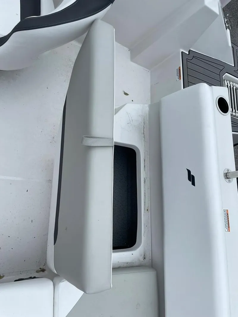 Slide: The Image of Starcraft SVX 171 2024 - 9