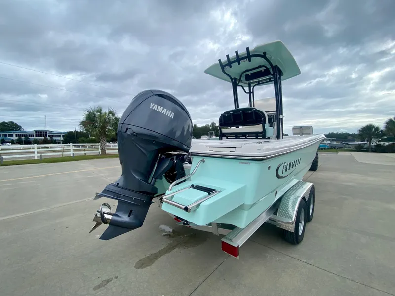 Slide: The Image of Robalo 226 Cayman 2024 - 4
