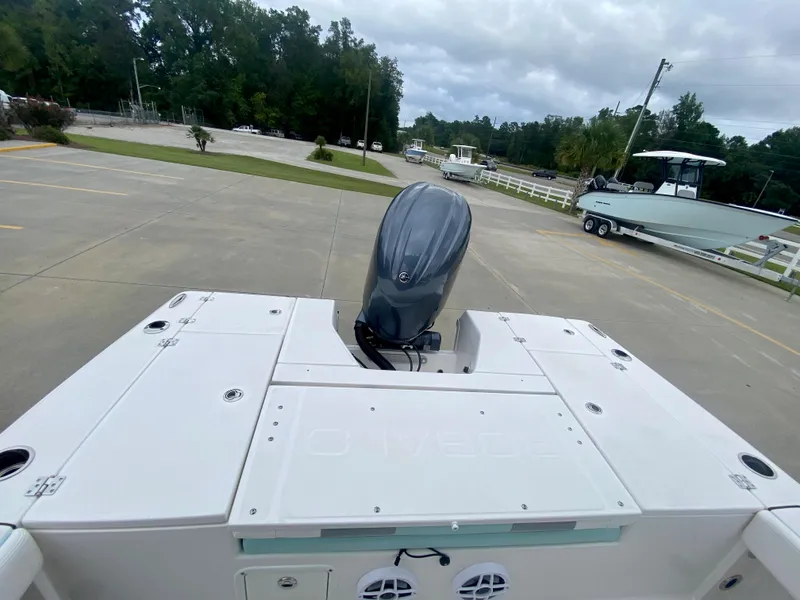 Slide: The Image of Robalo 226 Cayman 2024 - 7