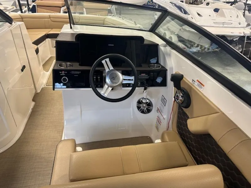 Slide: The Image of Sea Ray SDX 290 2022 - 11