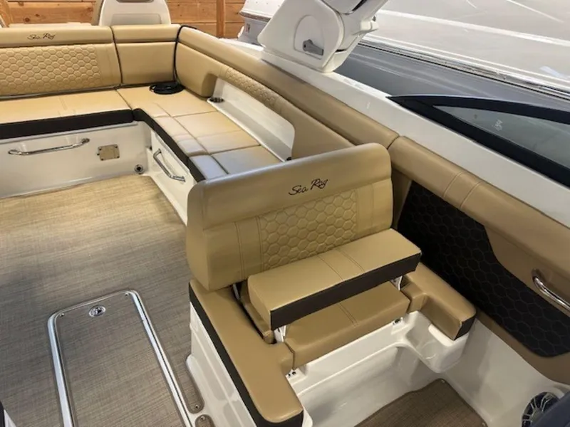 Slide: The Image of Sea Ray SDX 290 2022 - 18