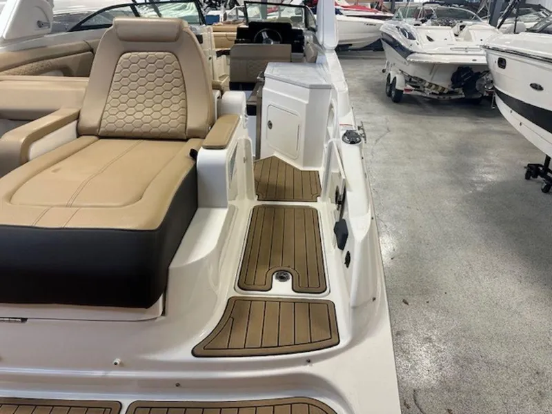 Slide: The Image of Sea Ray SDX 290 2022 - 3
