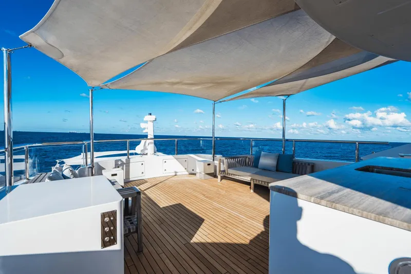 Slide: The Image of Benetti 116 MED 2021 - 22