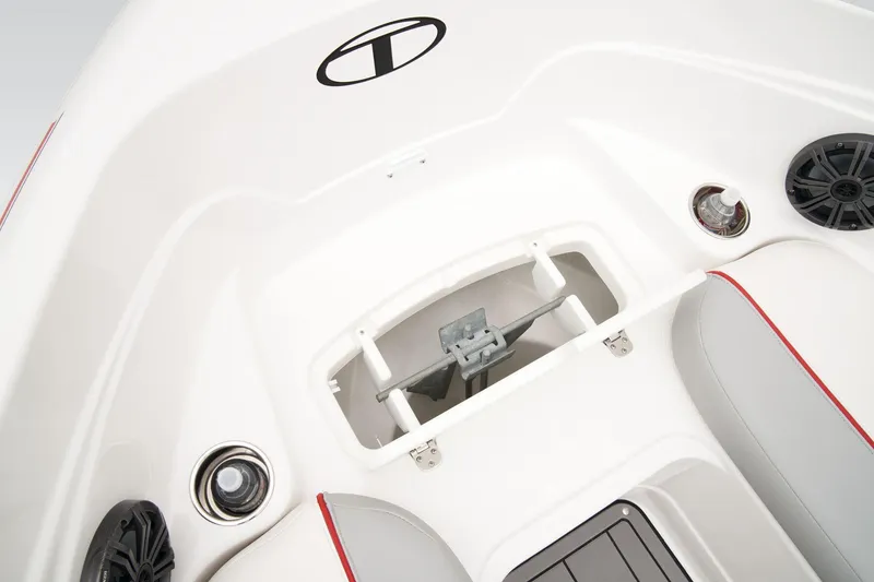 Slide: The Image of Tahoe 210 Si Limited - 13