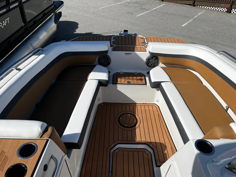 Slide: The Image of Starcraft SVX 211 Charcoal 2024 - 10