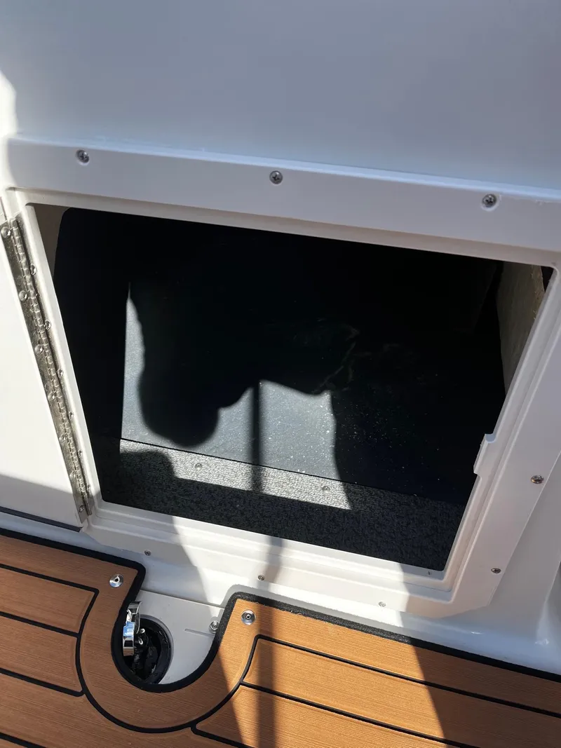 Slide: The Image of Starcraft SVX 211 Charcoal 2024 - 13