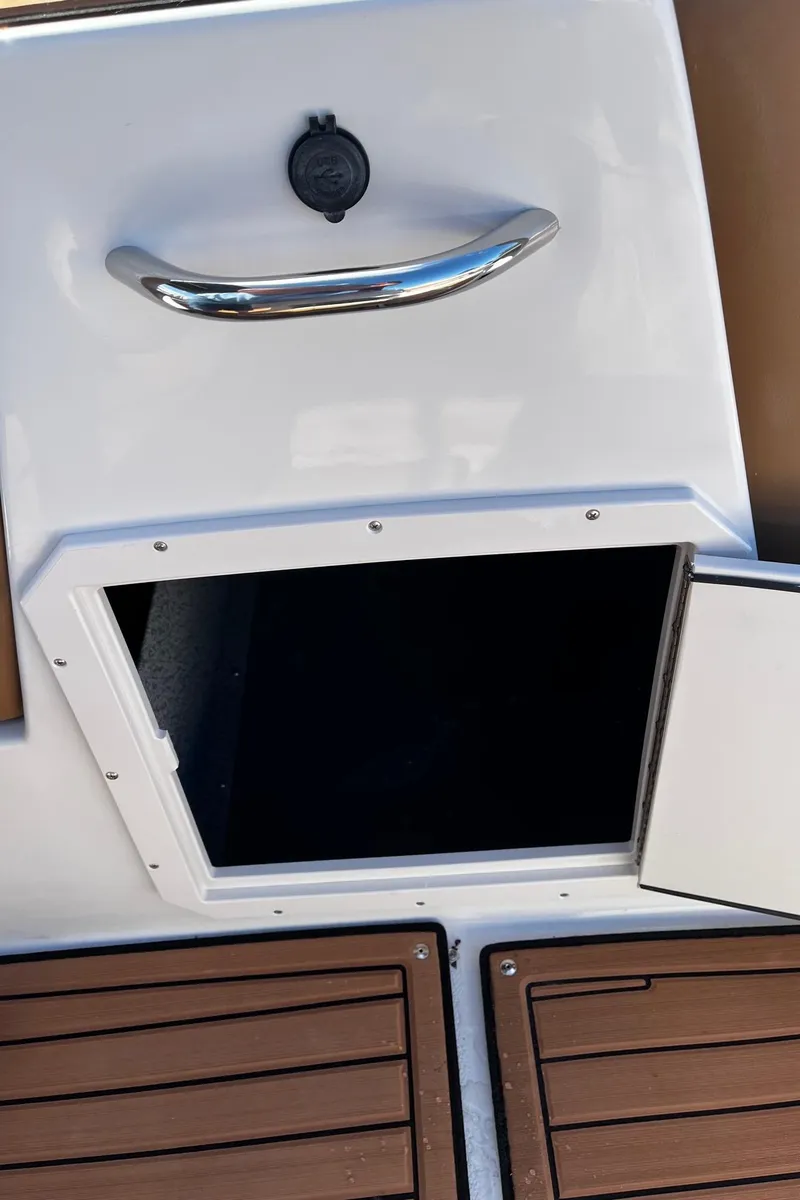 Slide: The Image of Starcraft SVX 211 Charcoal 2024 - 18