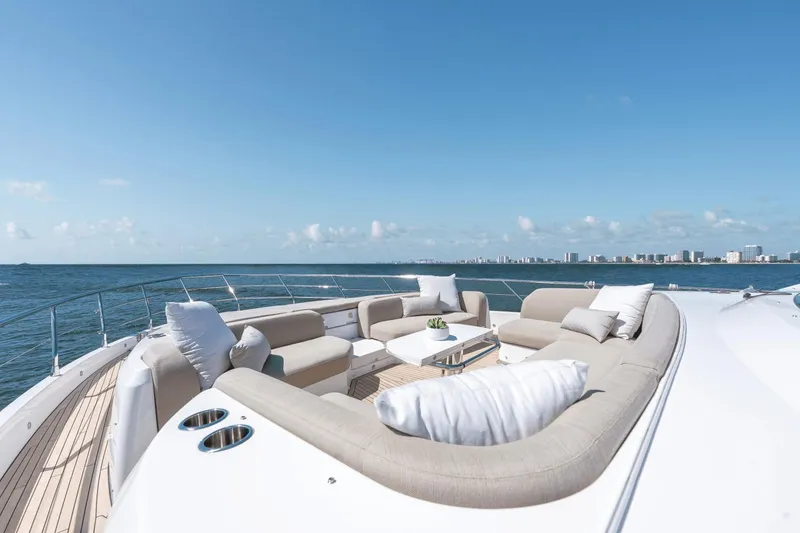 Slide: The Image of Luxurious seating area on the 2024 Azimut Fly 78 yacht with ocean view. - 49