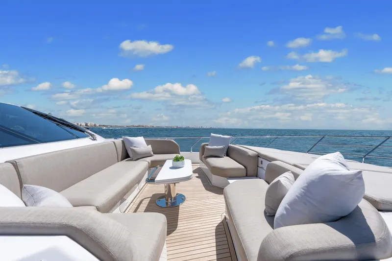 Slide: The Image of Azimut Fly 78 2024 - 50