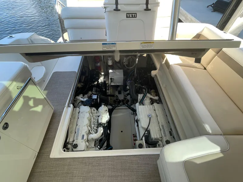 Slide: The Image of Sea Ray 450 Sundancer 2013 - 50