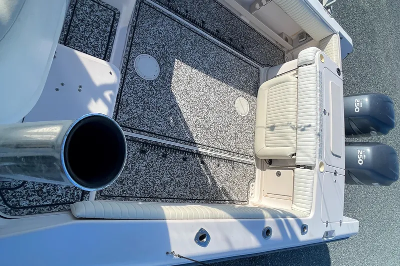 Slide: The Image of Grady-White 282 Sailfish, SeaDeck flooring - 41