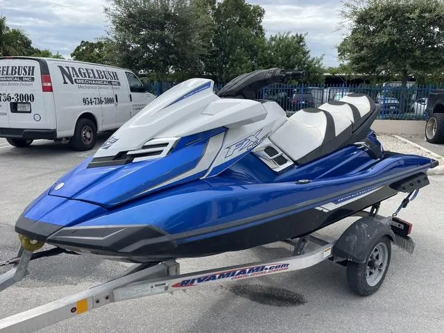 Slide: The Image of Yamaha FX Cruiser SVHO 2018 - 5