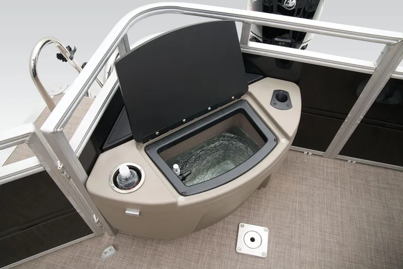 Slide: The Image of Sun Tracker SportFish 20 DLX - 49