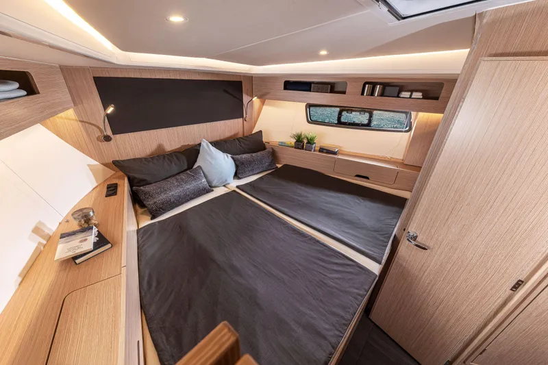 Slide: The Image of Manufacturer Provided Image: Manufacturer Provided Image: Manufacturer Provided Image - 10