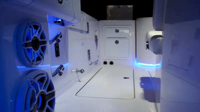 Slide: The Image of Fountain 32 NX 2024 - 73