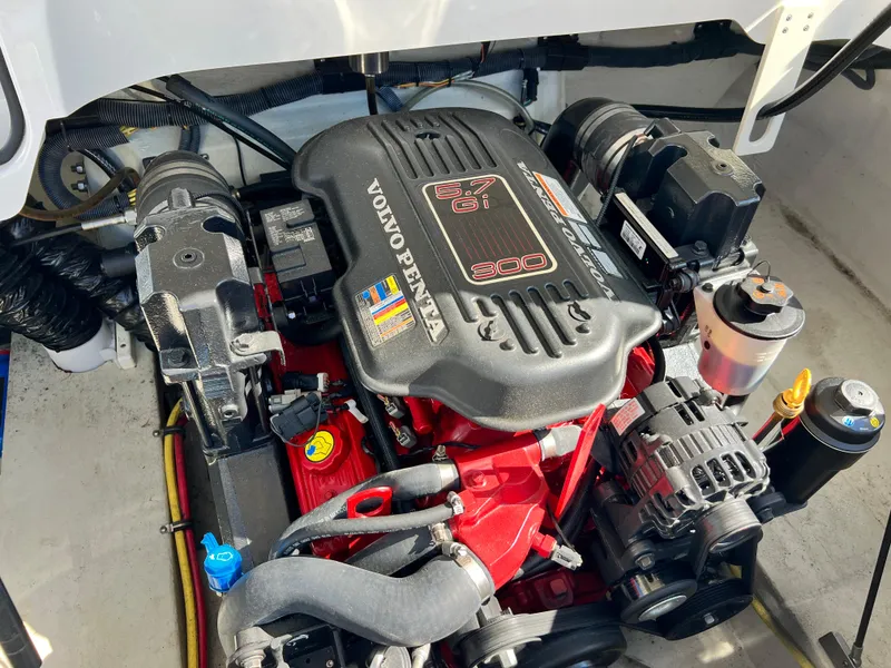Slide: The Image of 2009 Cobalt 222 boat engine, Volvo Penta 5.0 GXi, clean and well-maintained. - 34