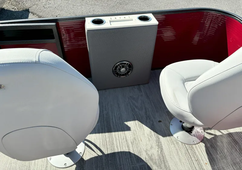 Slide: The Image of Crest CLASSIC FISH 220SF 2024 - 16