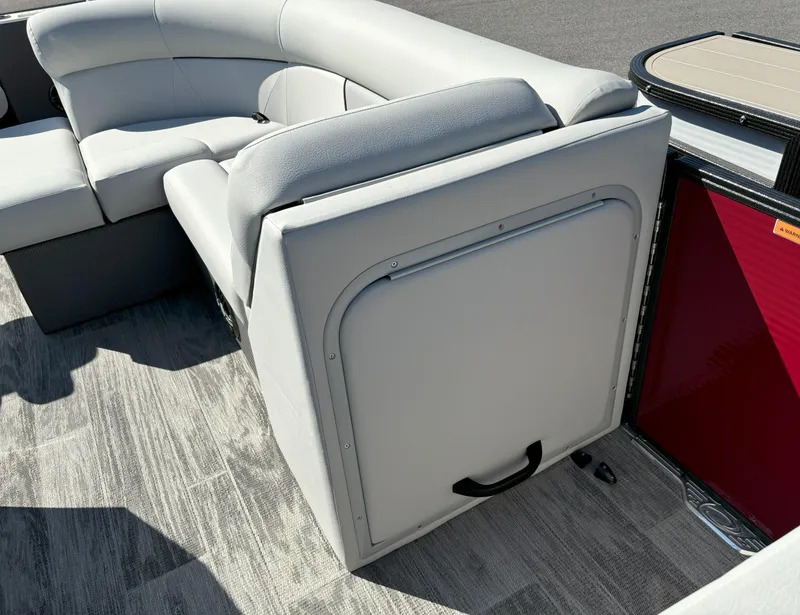 Slide: The Image of Crest CLASSIC FISH 220SF 2024 - 20