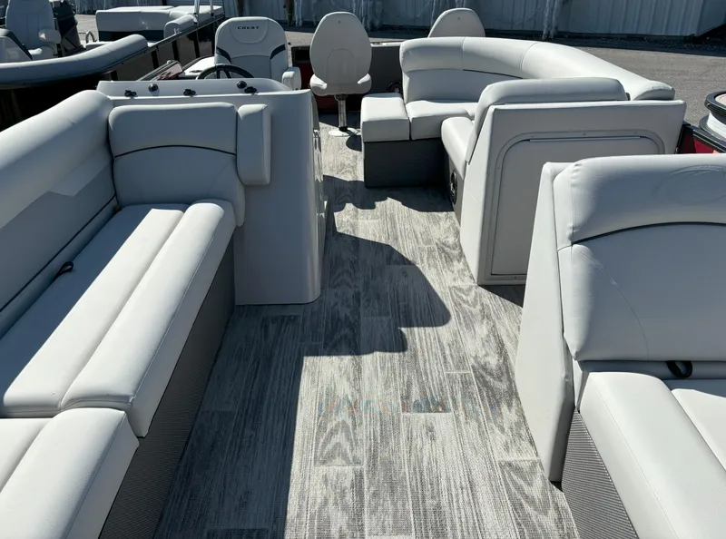 Slide: The Image of Crest CLASSIC FISH 220SF 2024 - 8