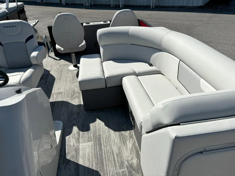 Slide: The Image of Crest CLASSIC FISH 220SF 2024 - 9