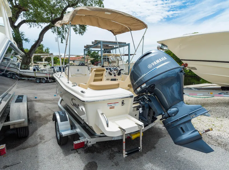 Slide: The Image of Scout 175 Sport Dorado 2026 - 2