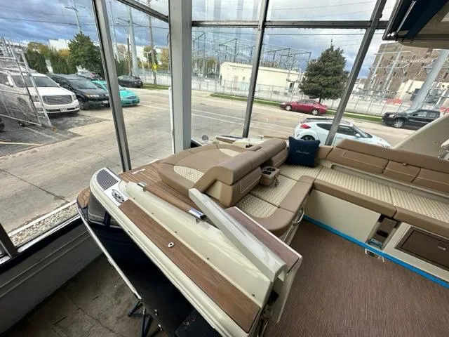 Slide: The Image of Chris-Craft Launch 31 GT 2024 - 11