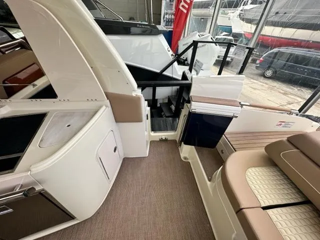 Slide: The Image of Chris-Craft Launch 31 GT 2024 - 12