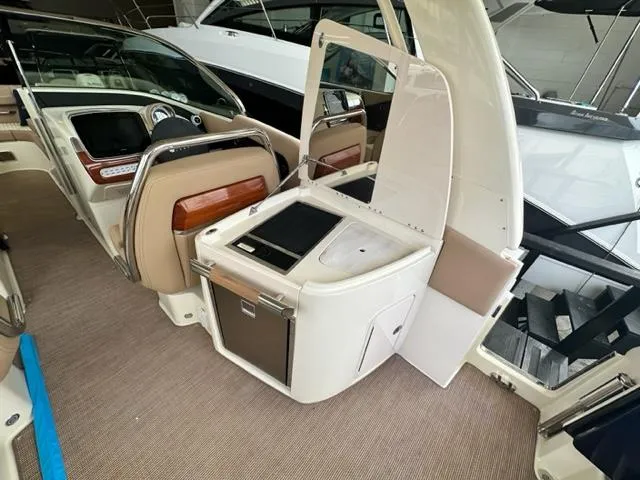 Slide: The Image of Chris-Craft Launch 31 GT 2024 - 13