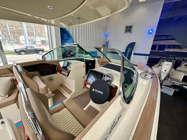 Slide: The Image of Chris-Craft Launch 31 GT 2024 - 16