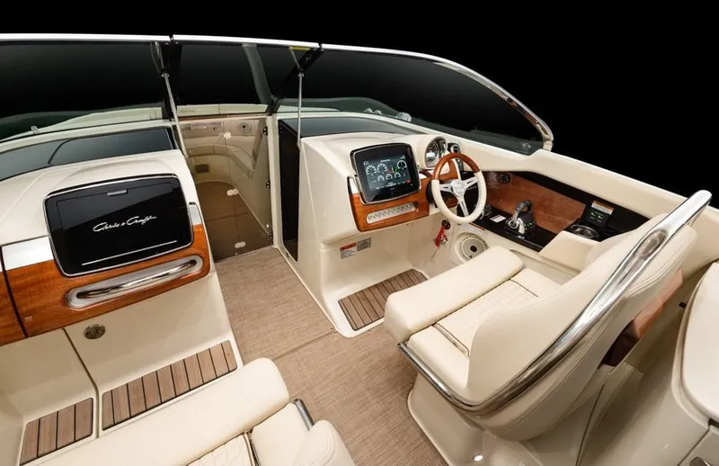 Slide: The Image of Chris-Craft Launch 31 GT 2024 - 23