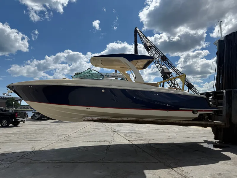 Slide: The Image of Chris-Craft Launch 31 GT 2024 - 4