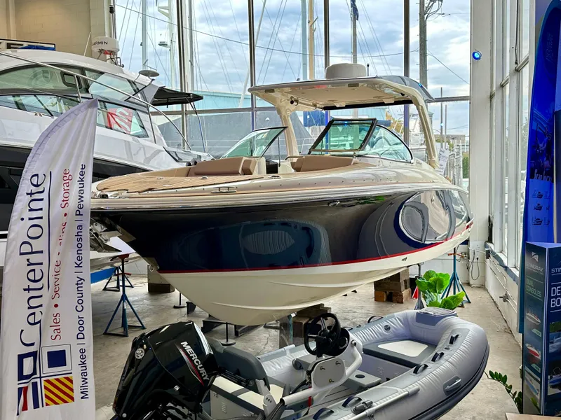 Slide: The Image of Chris-Craft Launch 31 GT 2024 - 5