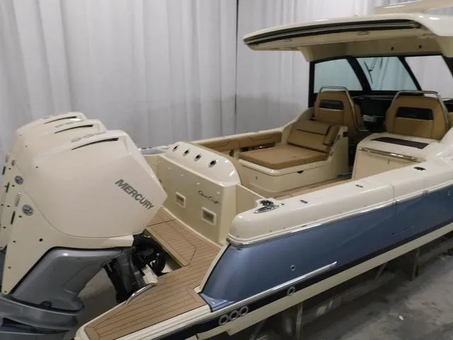 Slide: The Image of Chris-Craft Calypso 35 2022 - 15