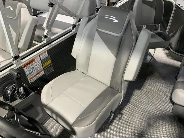 Slide: The Image of Bennington SV Fishing 20 SVF Pontoon 2024 - 13