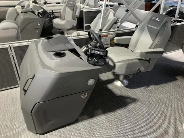 Slide: The Image of Bennington SV Fishing 20 SVF Pontoon 2024 - 8