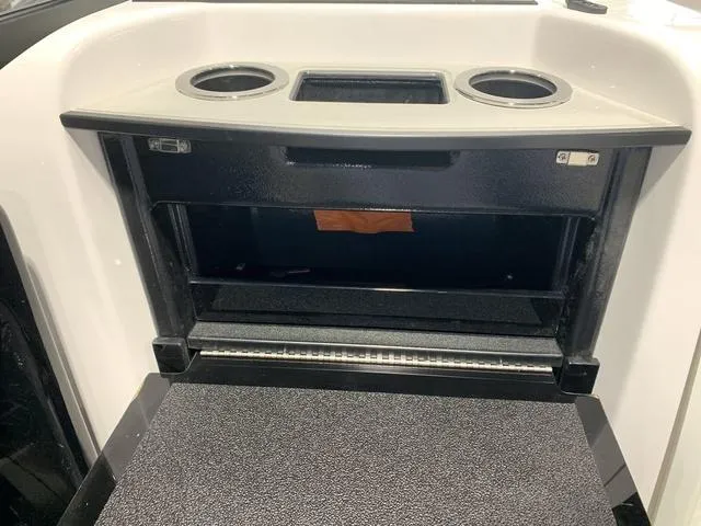 Slide: The Image of Yamaha 252XE 2024 - 14