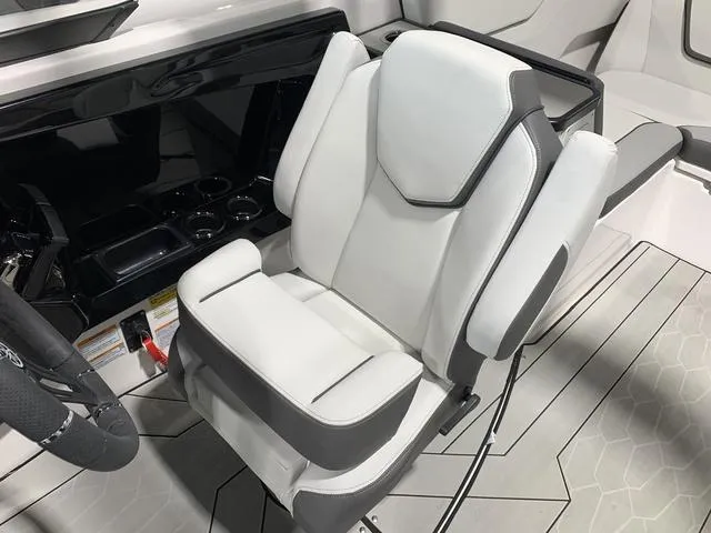 Slide: The Image of Yamaha 252XE 2024 - 16