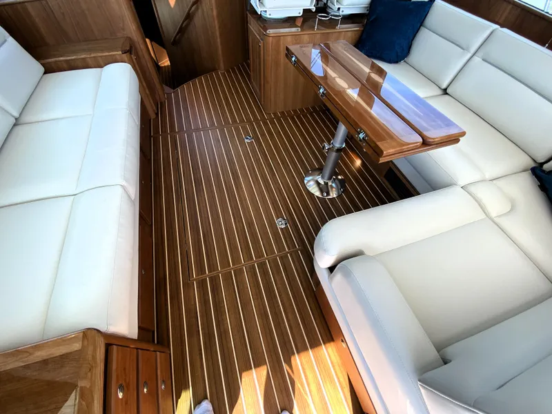 Slide: The Image of Salon - 8