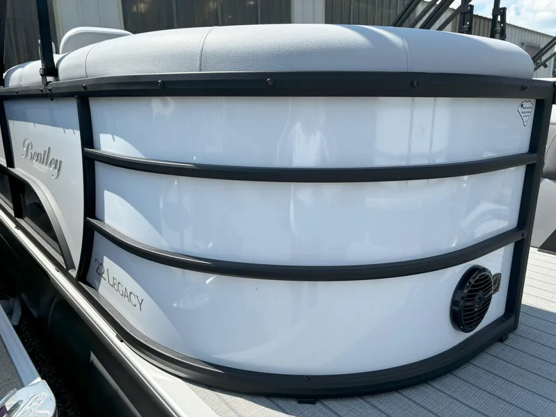 Slide: The Image of Bentley Pontoons Legacy 223 Navigator 2024 - 12