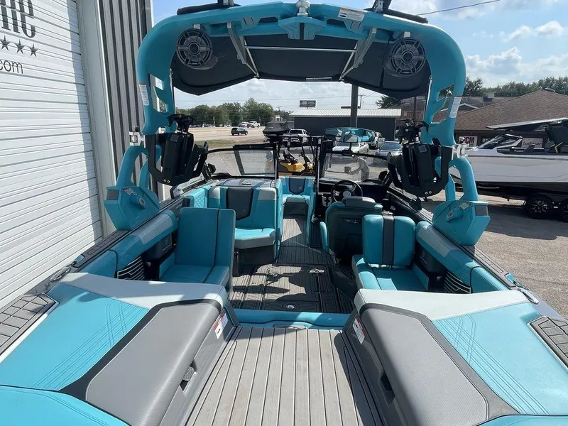Slide: The Image of Nautique Super Air Nautique G23 2020 - 3