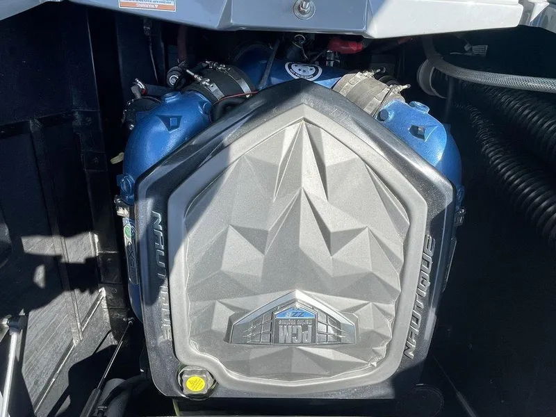 Slide: The Image of Nautique Super Air Nautique G23 2020 - 8