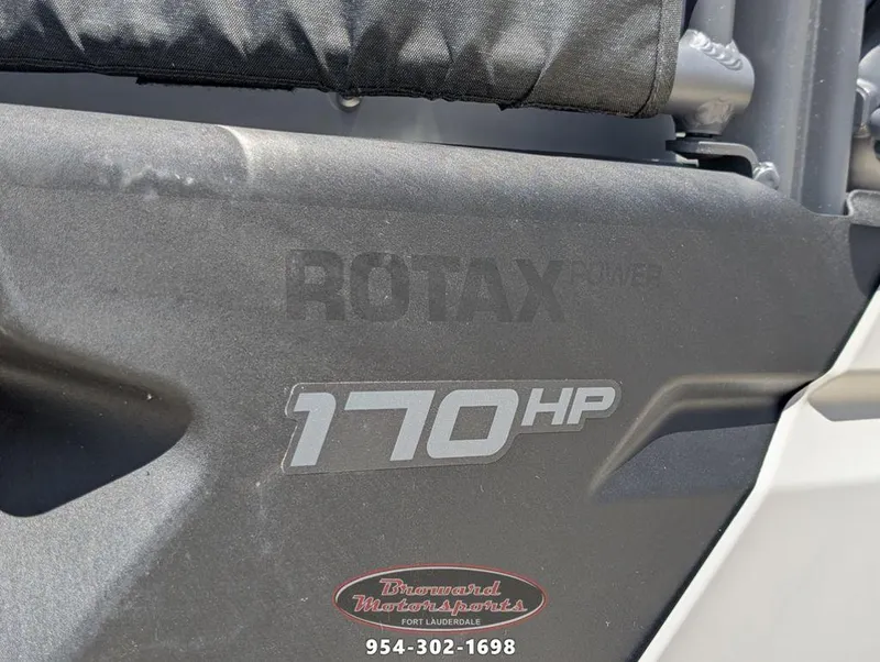 Slide: The Image of Sea-Doo Switch Cruise 21 2024 - 11