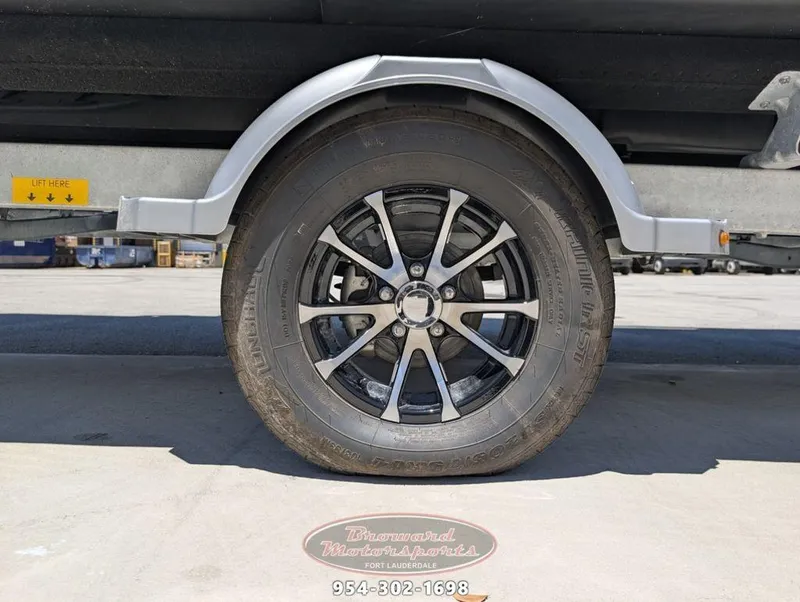 Slide: The Image of Sea-Doo Switch Cruise 21 2024 - 12